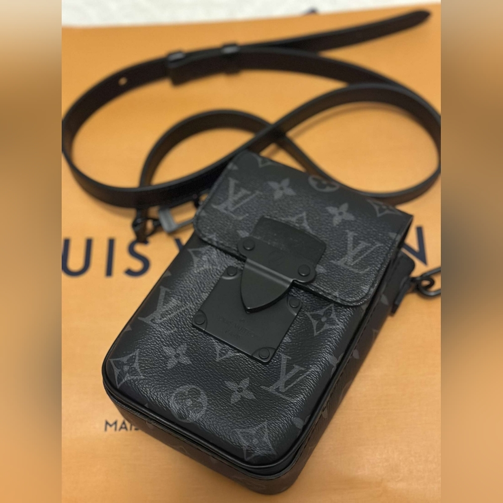 Louis Vuitton Wearable Wallet